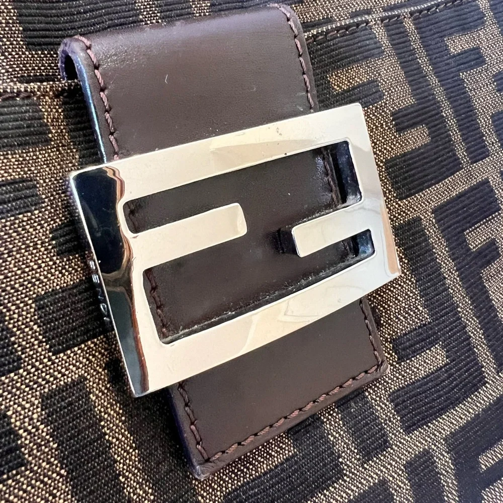 Fendi Zucca Baguette - Picture 2 of 16